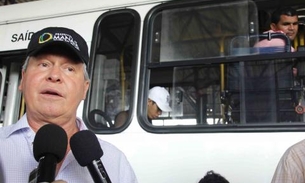 Prefeito vai a terminais de ônibus e cobra cumprimento da Lei do Troco